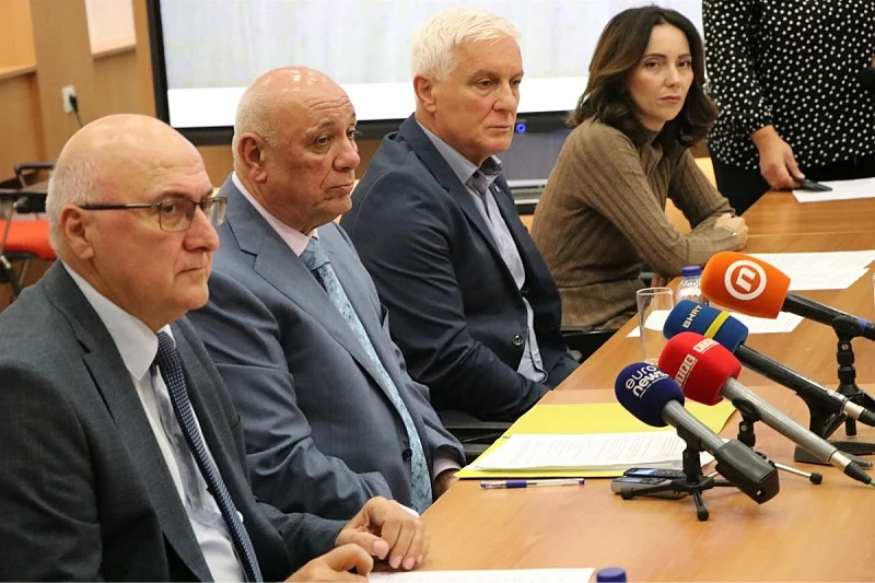 Za predsjednika RS-a borit će se čak šest kandidata: CIK ovjerio i objavio njihova imena