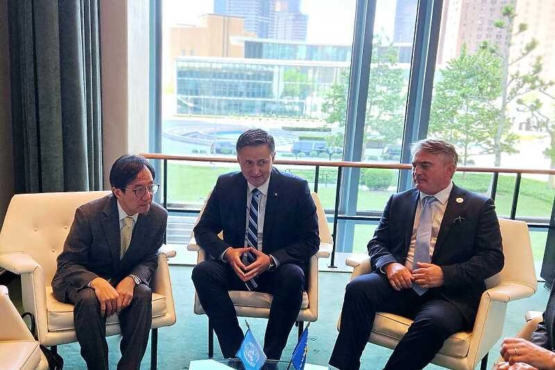 I Japan će podržati rezoluciju o genocidu u Srebrenici
