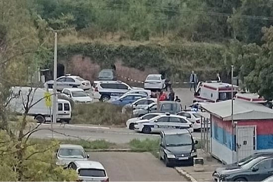 Napad ispred trgovačkog centra u Skoplju: Jedna osoba poginula, pucano i na policiju