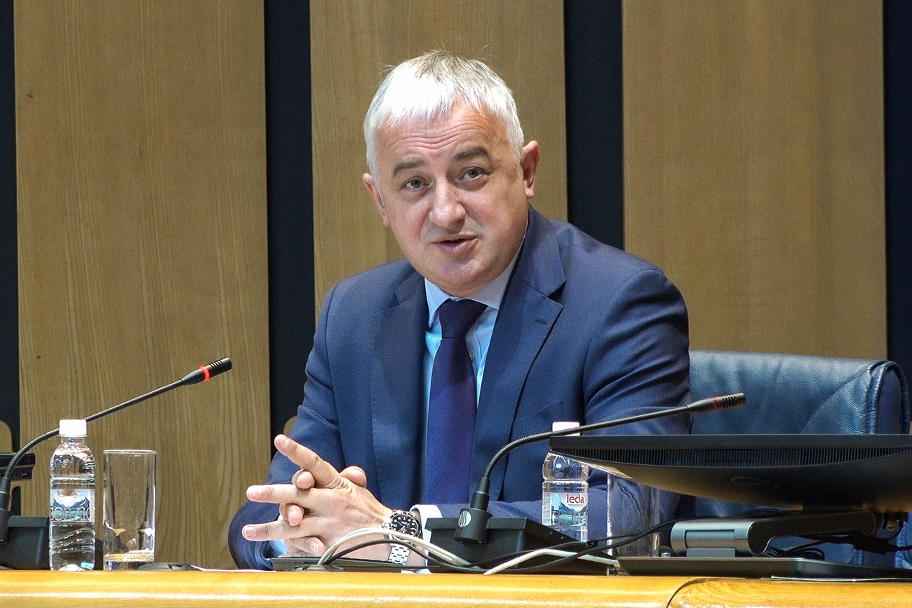 Nakon povlačenja kandidata PDP-a oglasio se i Borenović, za sve optužio SNSD