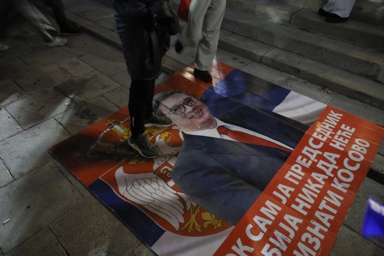 Bivši predsjednik Srbije: Čekao sam 14 godina da ovaj ološ ode s vlasti