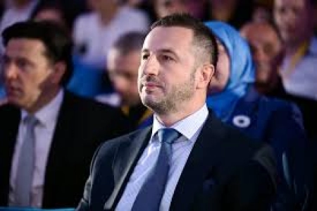 Efendić: Zahvaljujući 'Trojki', Dodik uspio dobiti 300 milijuna maraka više